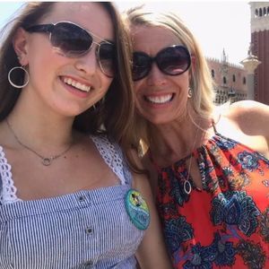 Meet your Posher, Tara